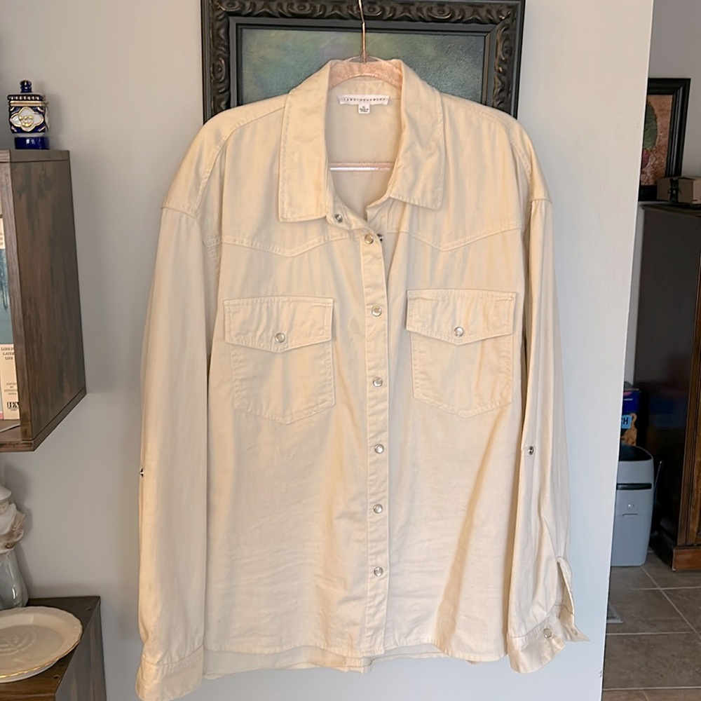Jane Delancey, size XL, cotton shirt with pearl snaps.